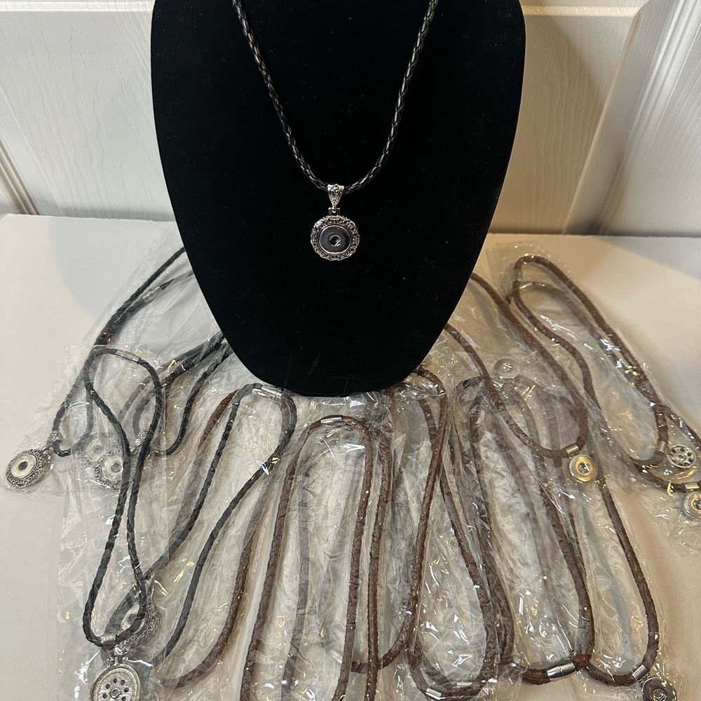 (18) Elegant Silver Pendant  Button Necklace(Buttons Sold Separately)